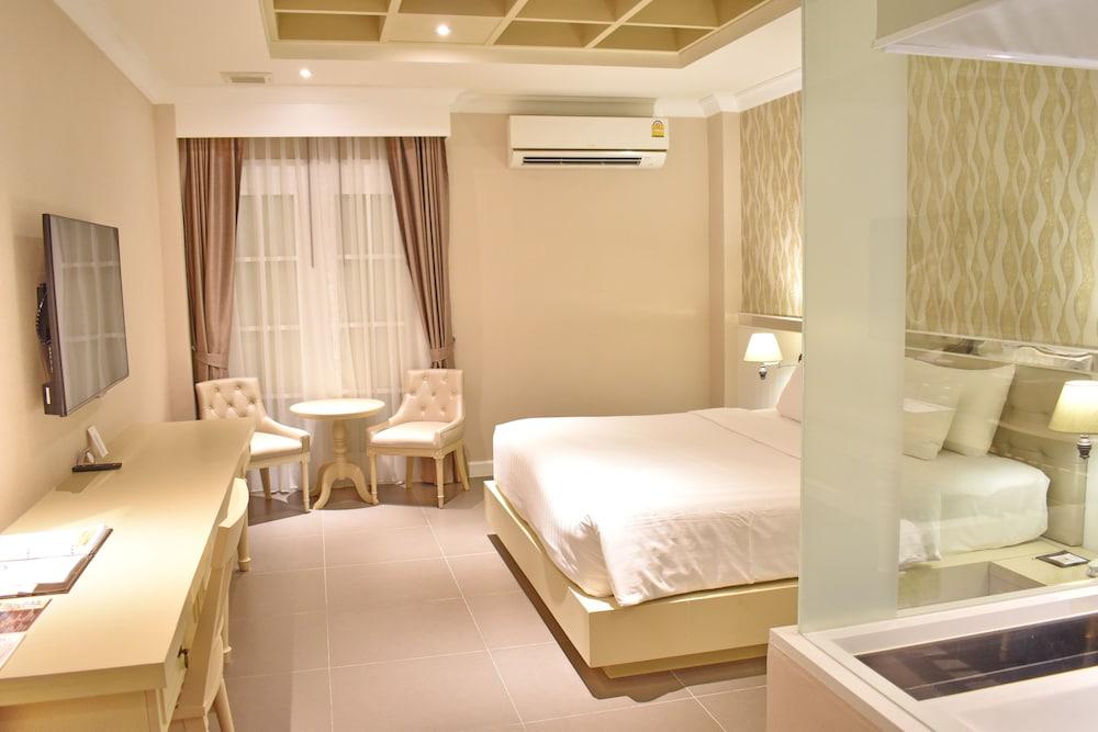 The Raya Surawong Bangkok Hotel Bagian luar foto