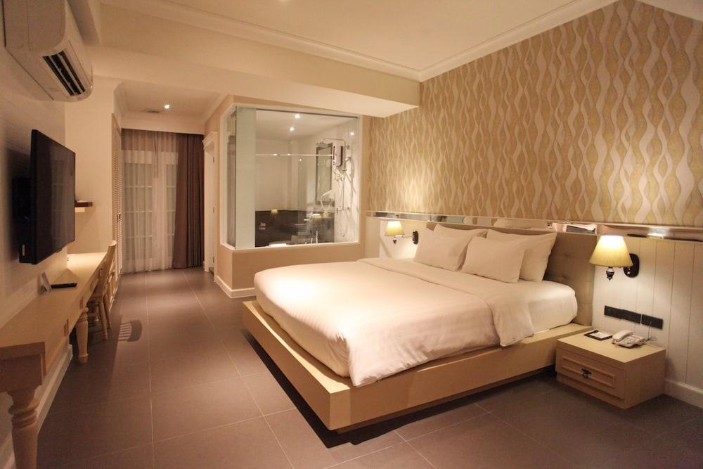 The Raya Surawong Bangkok Hotel Bagian luar foto