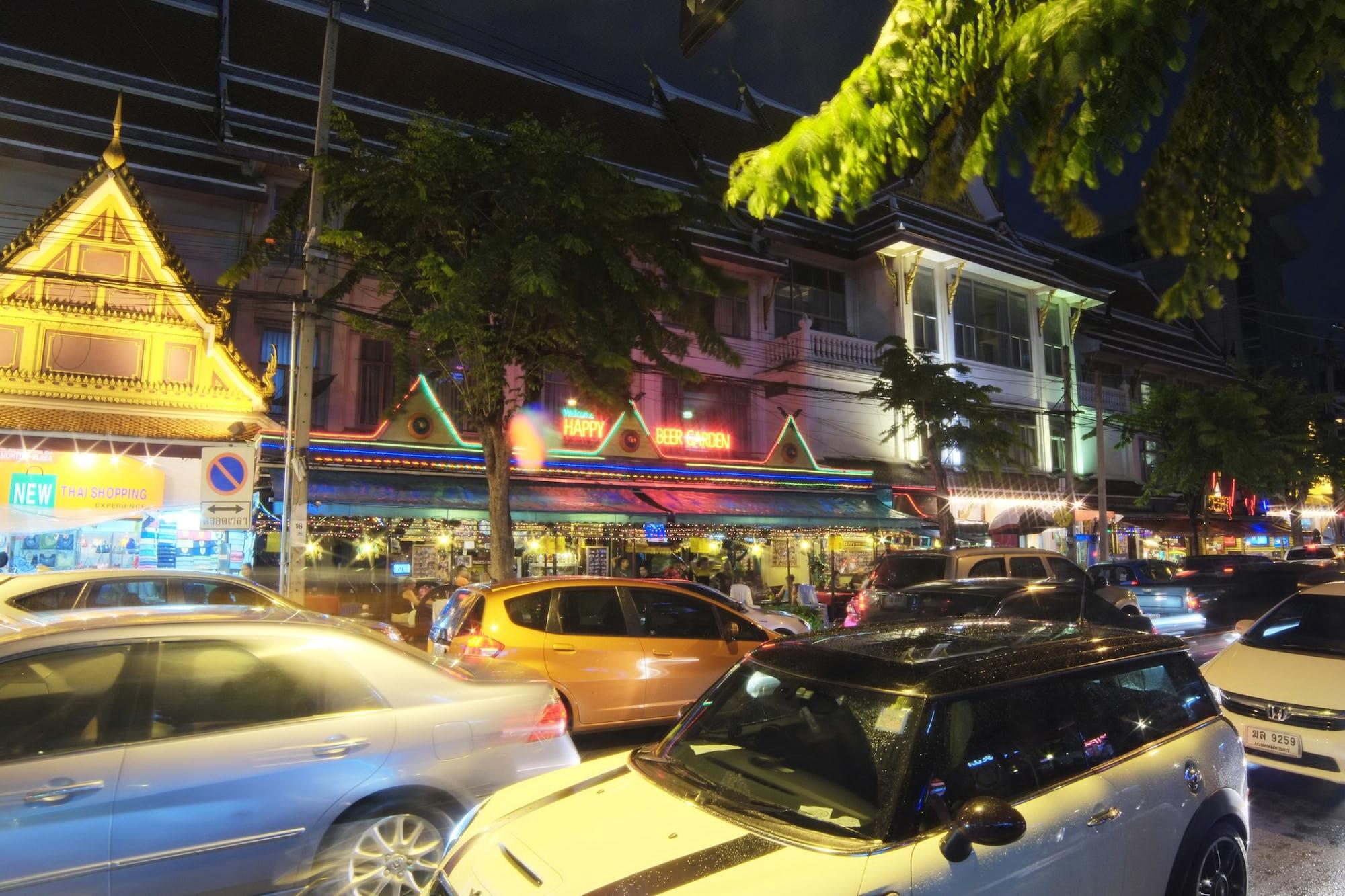 The Raya Surawong Bangkok Hotel Bagian luar foto