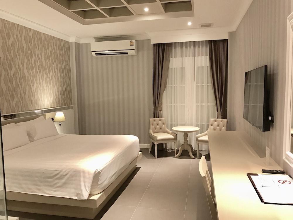 The Raya Surawong Bangkok Hotel Bagian luar foto