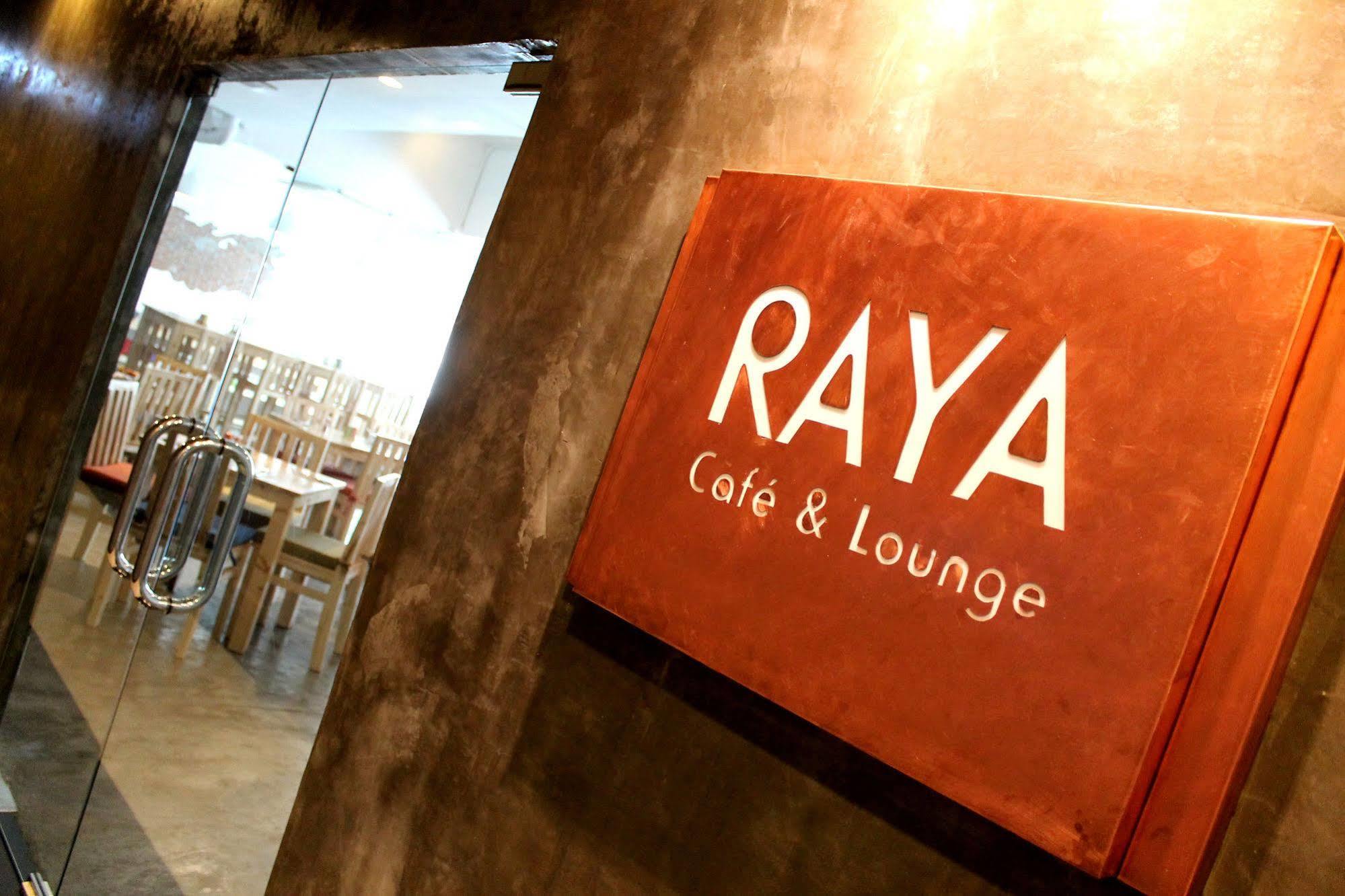 The Raya Surawong Bangkok Hotel Bagian luar foto