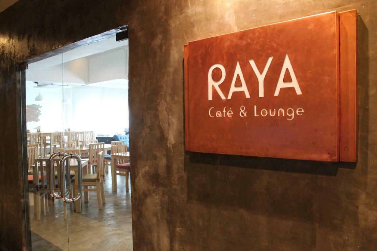 The Raya Surawong Bangkok Hotel Bagian luar foto
